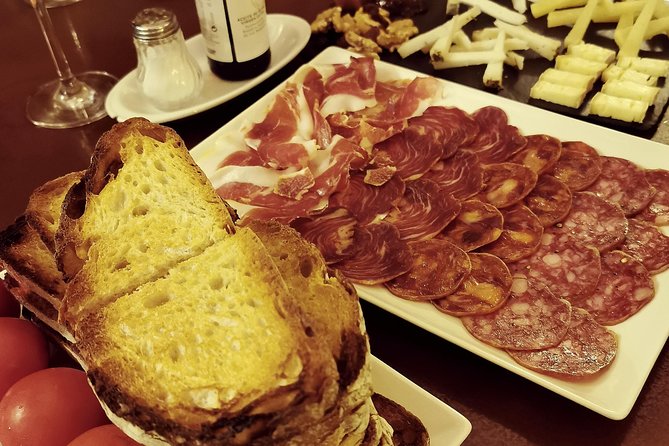 Barcelona Tapas & Wine Experience as a Local at Hidden Wineries - Stop 5: La Barceloneta, where seafood finishes the story