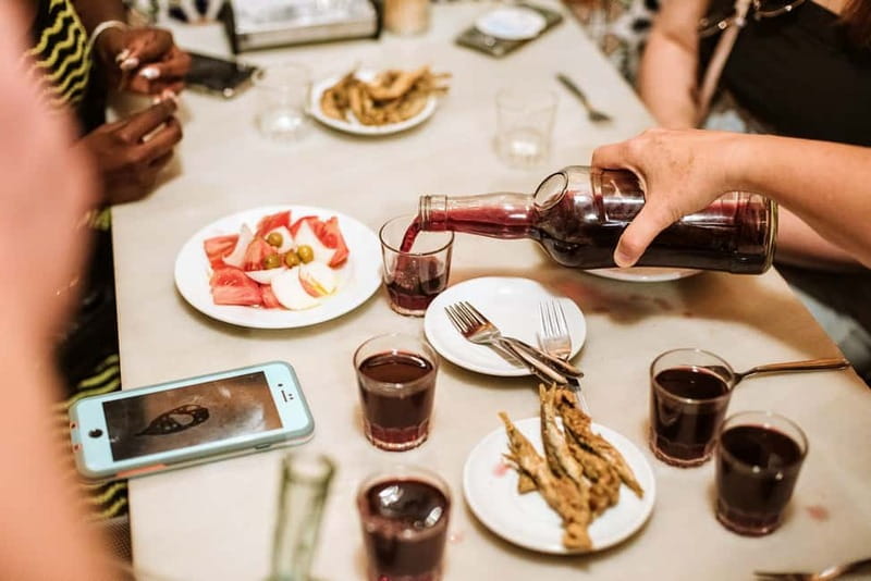 Barcelona: Tapas, Wine & History Tour of the Old Town - A 3.5-hour Old Town loop built around tapas and aperitifs