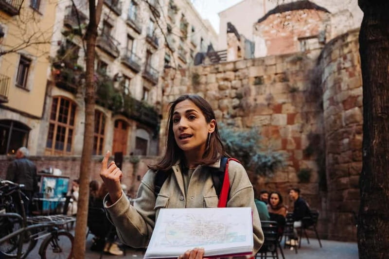 Barcelona: Tapas & Wine Tour in Born & Gothic Quarter - Finding the Group at Carrer del Rec Comtal (2) Like a Pro