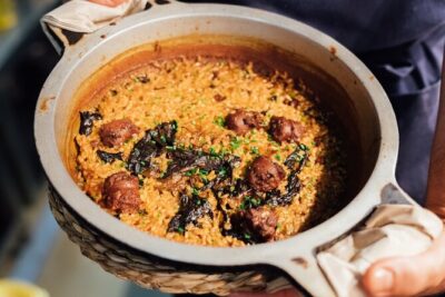 Barcelona Tapas & Wine Walking Tour with Optional Flamenco - Meeting point and timing: catch the vibe before it gets loud
