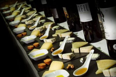 Barcelona: Wine Tasting and 5 Course Tapas Pairing Dinner - What you learn from the sommelier before the first sip