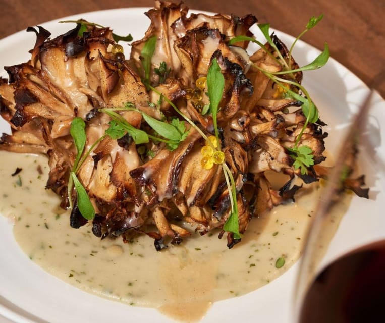 Barcelona: Wine Tasting and Tapas 5-Course Pairing Dinner - Main Course Choices: Meat, Fish, or Vegetarian Pairings