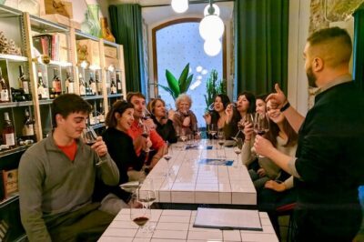 Born to Eat: Gourmet Tapas & Wine Small Group Tour in Old Barcelona - Timing and logistics: a 5:00 pm start that fits dinner plans