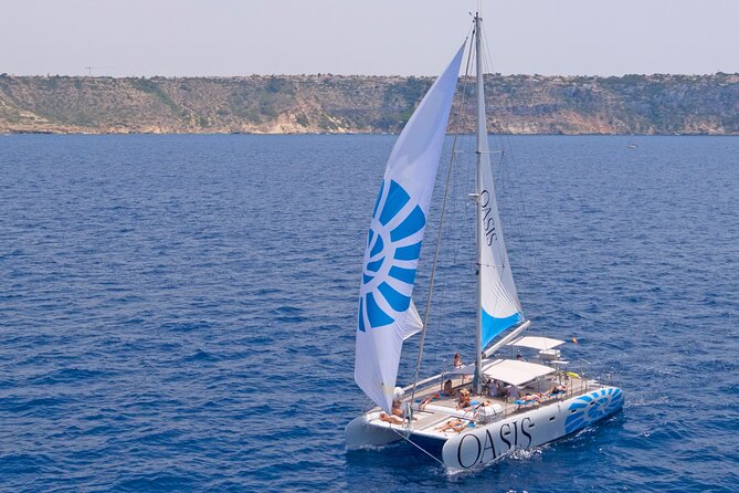 Catamaran sailing at sunset with tapas Palma de Mallorca - Should you book this sunset catamaran with tapas in Palma?