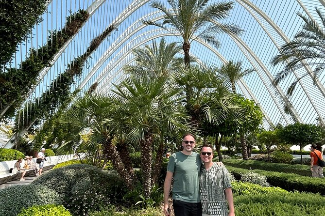 City of Arts & Sciences Tour with Rooftop Tapas & Wine - Walking with architect Tricia: Calatrava’s campus in plain language