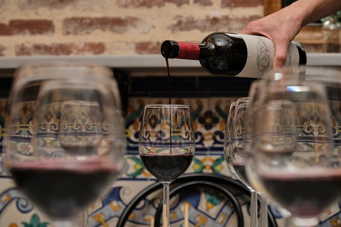 De Tapas in Malasaña: Evening Wine and Tapas Tour - Key things that make this tour worth it