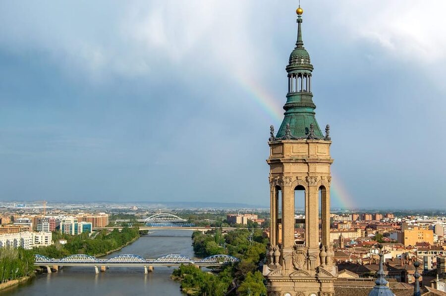 Discover Zaragoza: Complete tour + wine and tapas - A private loop through Zaragoza’s biggest landmarks
