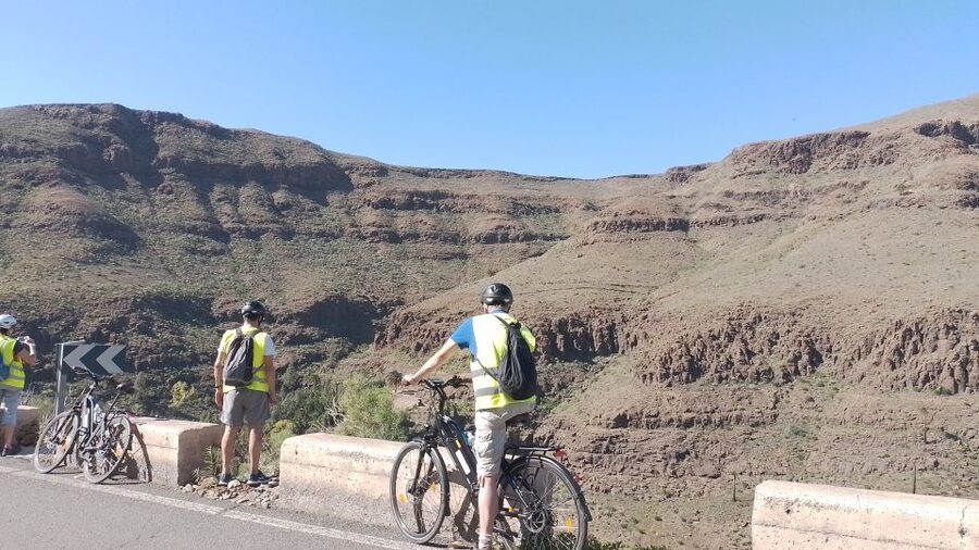 E-Bike Mountain Tour in Natural Park +Option Tapas in a Cave - Ayagaures Dam viewpoint: the big photo moment (and an easy ride back)