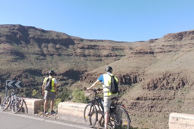 e-Bike Mountain Tour inside a Natural Park+option Tapas in a Cave - Parque Urbano del Sur: where city greenery turns into a calm break