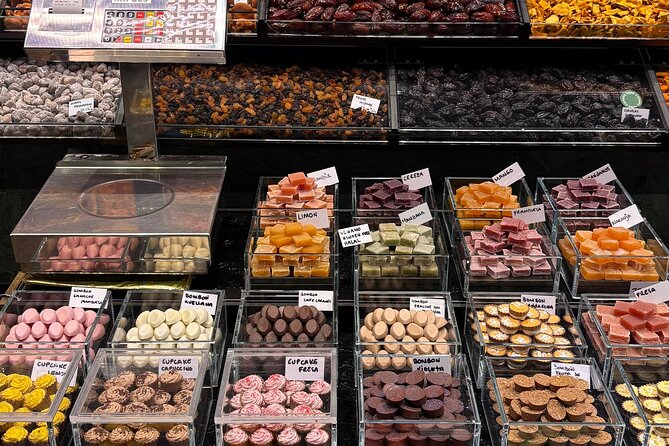 Eat Like a Local in Barcelona: Tapas, Wine & Tradition - Drinks and Pairings: Wine, Vermouth, or Cava With Every Stop