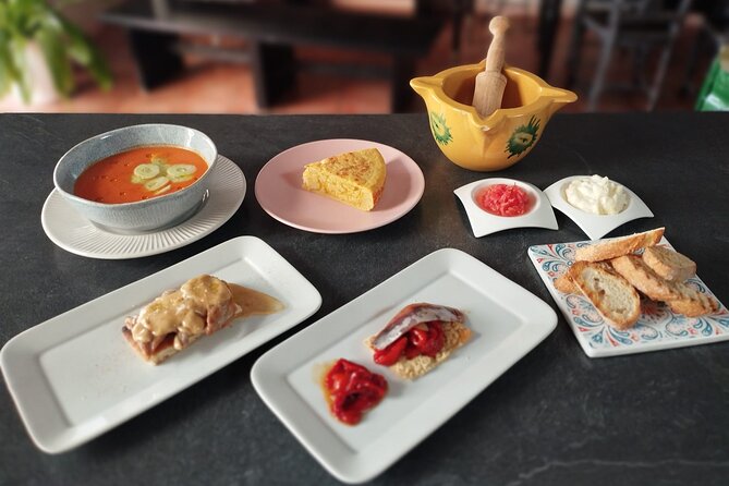 Evening Spanish Tapas Cooking Class with Live Guitar Music - Live Spanish guitar: a perfect food ending