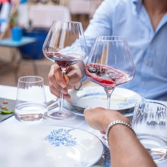 Faro City Portuguese Wine Tasting and Tapas Guided Tour - The tapas and drinks plan: quantity that makes sense for dinner