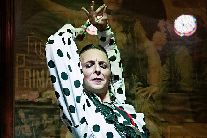 Flamenco Show in Seville at Bar and Tapas - Traditional Flamenco, Three Performers, Big Energy