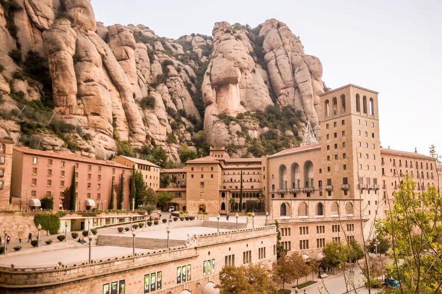 From Barcelona: Montserrat Half-Day Wine and Tapas Trip - Oller del Mas Winery: A 10th-Century Castle with Real Wine Work