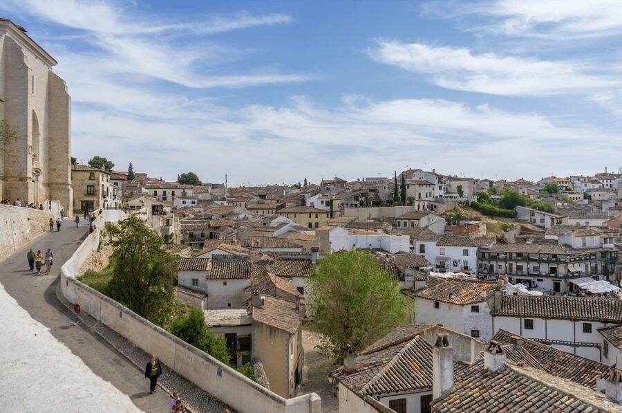 From Madrid: Traditional Villages, Winery Tour & Tapas Lunch - Bodega Viñas de El Regajal: Organic, Biodynamic Practices, and French Oak Aging
