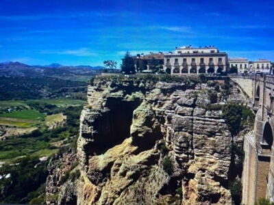 from Marbella, Estepona:Private tour Ronda incl. transfer,bullring,tapas - The 1.5-hour drive: where the guide sets the mood