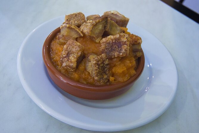 Gastronomic Tour: Discover the best “Wines and Tapas of Madrid” - Mesón Rincón de la Cava: the olive lesson that makes you want a second stop