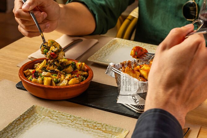 Gourmet Tapas and Wine Tour in Alcudia Old Town - Who should book this Alcúdia tapas and wine tour