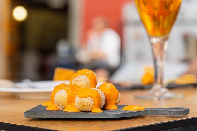Gourmet Tapas and Wine Tour in the Old Town of Las Palmas - Key highlights before you go