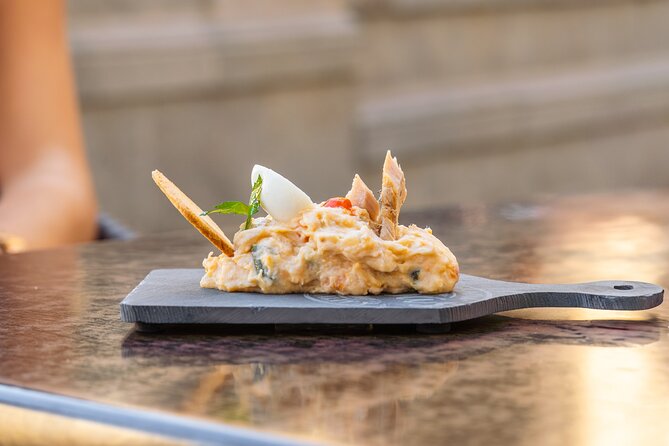 Gourmet Tapas and Wine Tour in the Old Town of Las Palmas - Plaza de Santa Ana: where Vegueta starts (and your first tastings begin)