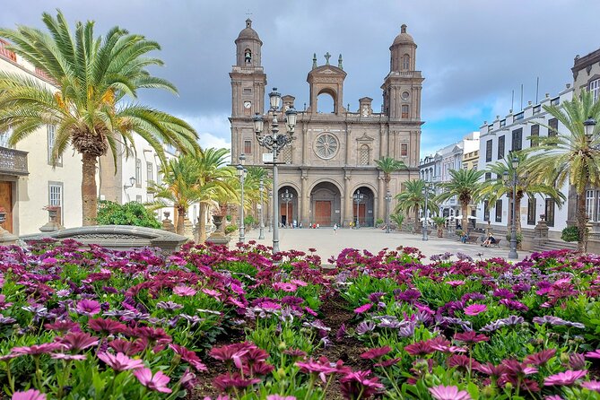 Gran Canaria 7 Highlights Small Group Tour with Tapas Picnic - Teror’s historic center: basilica views and wooden balconies