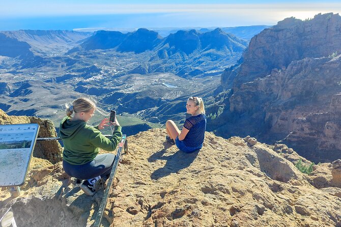 Gran Canaria 7 Highlights Small Group Tour with Tapas Picnic - Pico de las Nieves: walking above the clouds