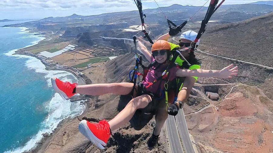 Gran Canaria: Paragliding Flight with Tapas & Pickup - Why This Gran Canaria Paragliding + Tapas Combo Feels Different