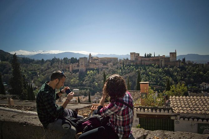 Granada and Albaicin: Wine and Tapas Tour - Church Squares and Islamic Worship Connections Along the Way