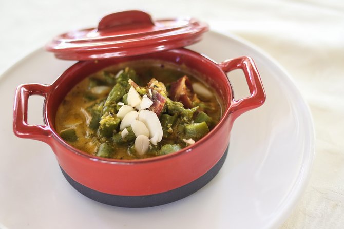 Granada Flamenco & Tapas Tour - Walking your way between stops: what you gain, what you should watch