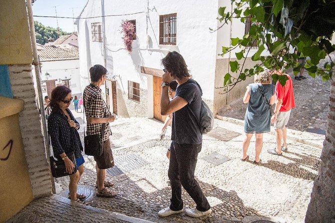 Granada Private Tapas & Walking Tour - Corral del Carbon and Alcaiceria: Nasrid streets and the old souk vibe