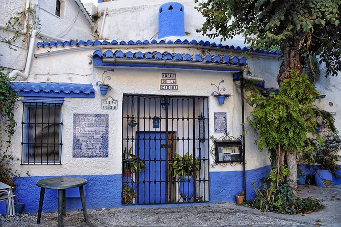 Granada Tapas Trail & Gypsy Flamenco Show - The route: Plaza Nueva, Albaicín, then Sacromonte caves