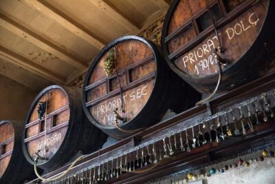 Hidden Bars & Authentic Tapas Journey - Meeting at EncantsEixample and Walking Like a Local