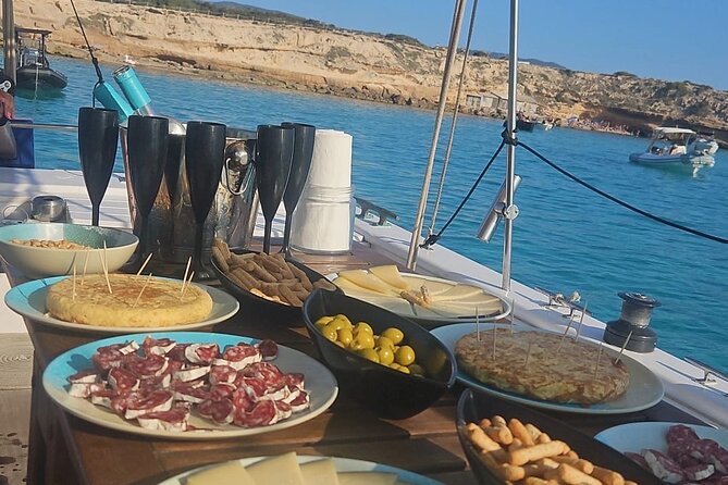 Ibiza: Private Sailboat with Tapas, Open Bar & Music - When Things Go Wrong (Because Sometimes They Do)