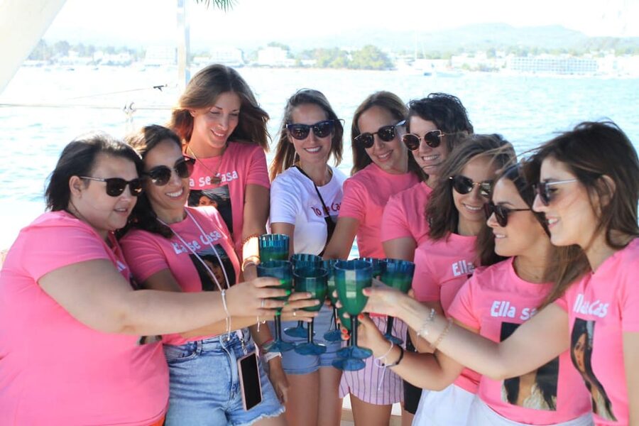 Ibiza: Sunset Boat Tour with Water Sports, Open Bar & Tapas - Café del Mar and Mambo Café: The Sunset Toast Moment