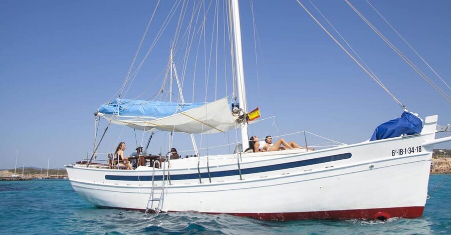 Ibiza: Sunset Private Sailboat with Tapas & Premim Open Bar - Snorkeling and paddleboards: included gear and a lifeguard onboard