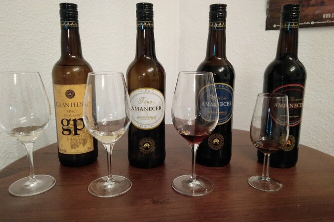 Indulge in Cordoba: Local Wines & Tapas Tasting - Meeting at C. Moriscos: what the 8:00 pm start really means