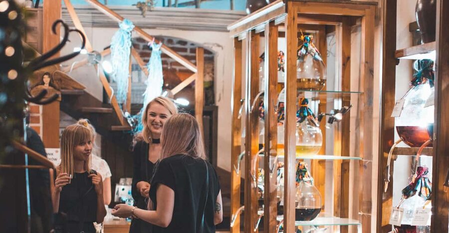Krakow: Vodka Tasting Tour: Tapas, Tipsy Tales & Hidden Gems - Key reasons this tour is getting 5-star feedback