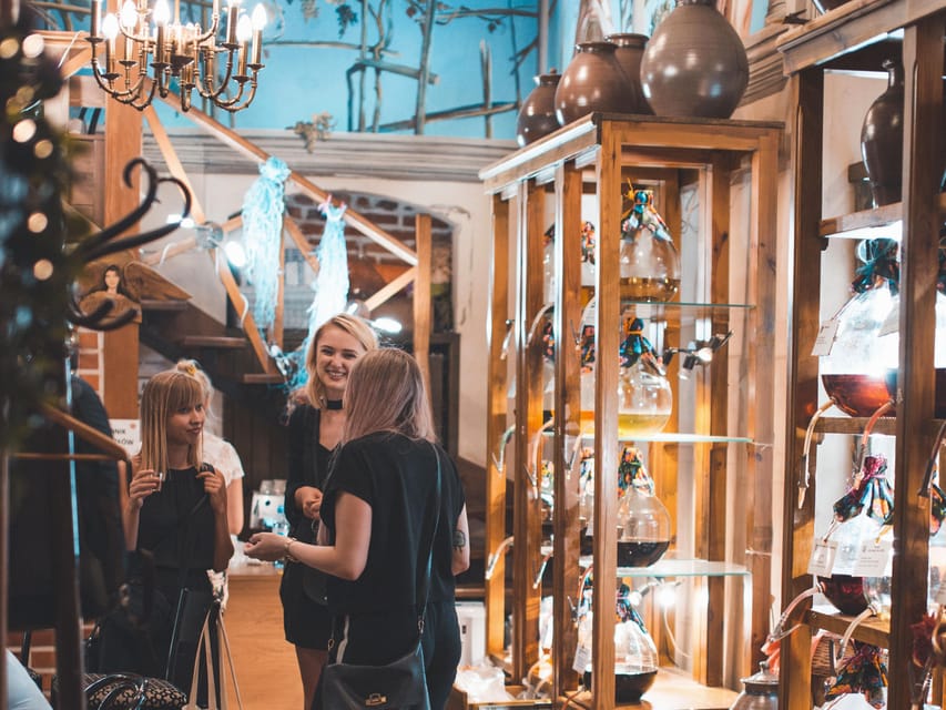Krakow: Vodka Tasting Tour: Tapas, Tipsy Tales & Hidden Gems - How much food you get (and how to avoid the wobble)