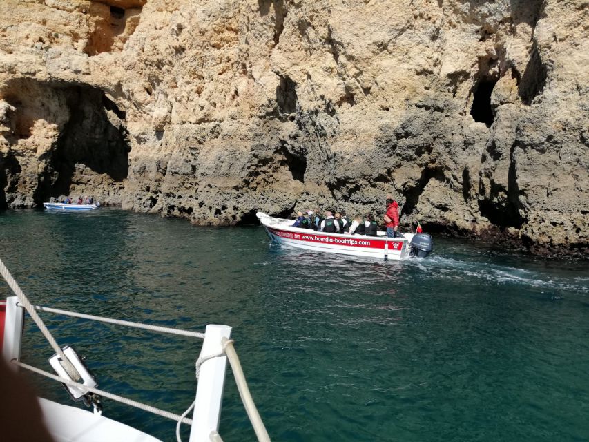 Lagos: Ponta Piedade Sail & Caves Cruise w/Portuguese Tapas - The cave run: what you’ll notice during the small-boat grotto tour