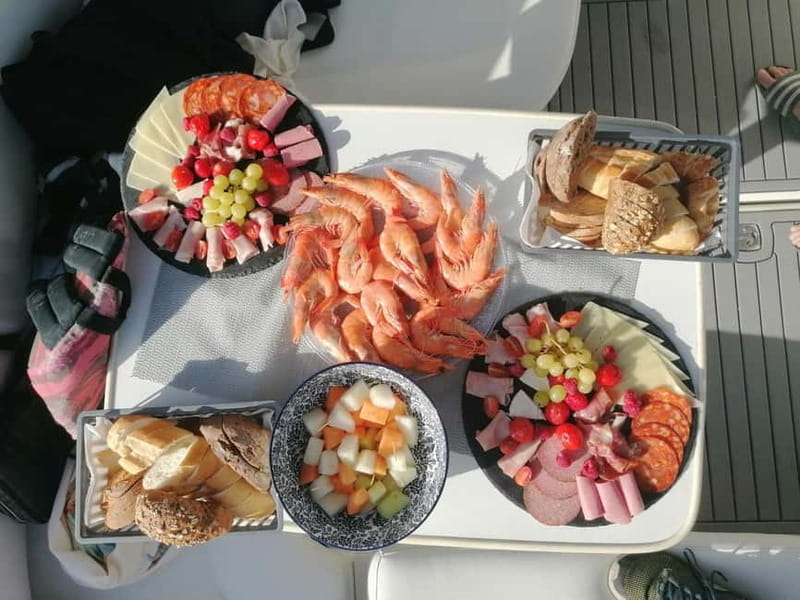Lagos: Private Luxury Cruise with Tapas and Drinks - Key things that make this cruise worth your time