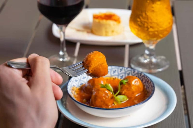 Las Palmas: Gourmet Tapas and Wine Tour in the Old Town - Key highlights to know before you go