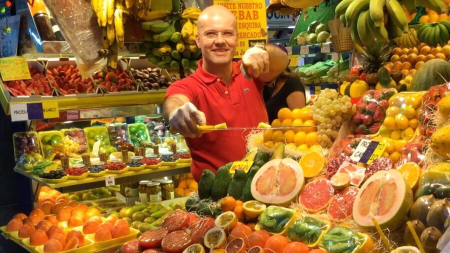 Las Palmas: Private Old City Guided Walking Tour with Tapas - Timing and comfort: making a 2.5-hour walk feel easy