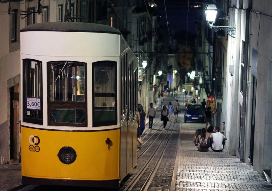 Lisbon: Fado Vadio Tour with Portuguese Tapas - Where the evening begins: Café A Brasileira in Baixa-Chiado