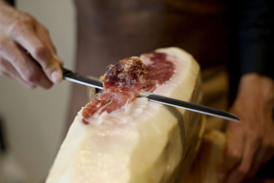 Lisbon: Premium Port Wine Tasting & Tapas - Small-production Ports: why this feels different from the usual stop