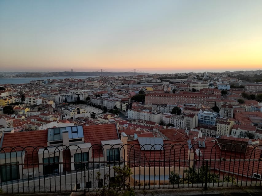 Lisbon: Private Highlights Tuk-Tuk Tour with Tapas and Wine - Miradouro de Santa Luzia: A Viewpoint That Sets the Mood