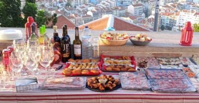 Lisbon: Private Highlights Tuk-Tuk Tour with Tapas and Wine - Lisbon Cathedral Stop: Orientation Plus a Quick Photo Window