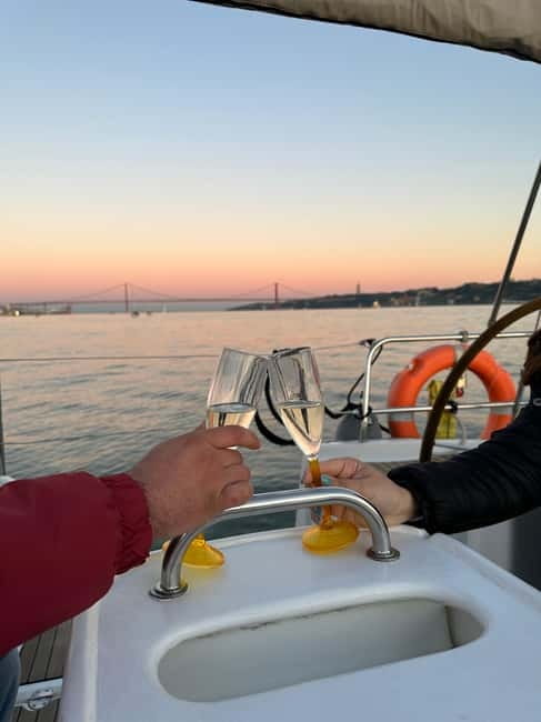 Lisbon: Romantic Cruise with Wine & Portuguese Tapas - Practical tips to make your evening smoother
