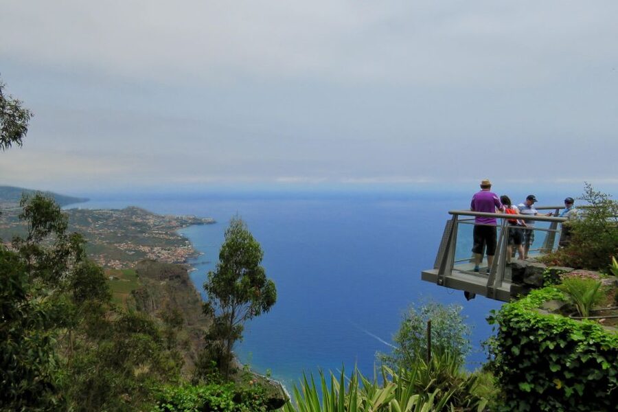 Madeira: Wine & Tapas, Cabo Girão Skywalk 4x4 Jeep Adventure - Who should book this 4x4 wine-and-skywalk combo