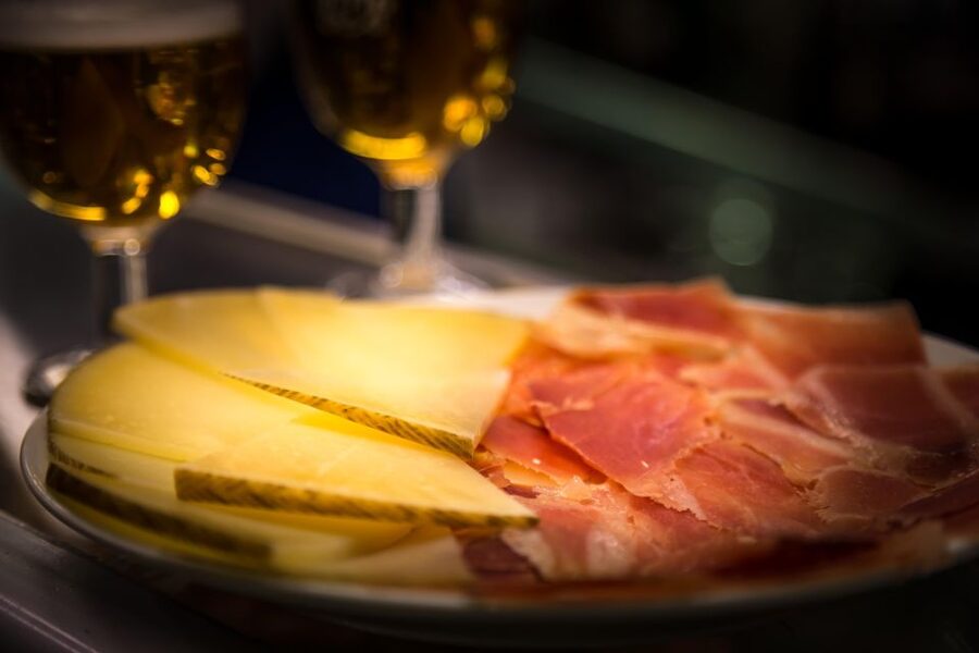 Madrid: Authentic Tapas Evening Tour with a side of History - The Three Tapas Stops: What You’ll Taste and Why It Works