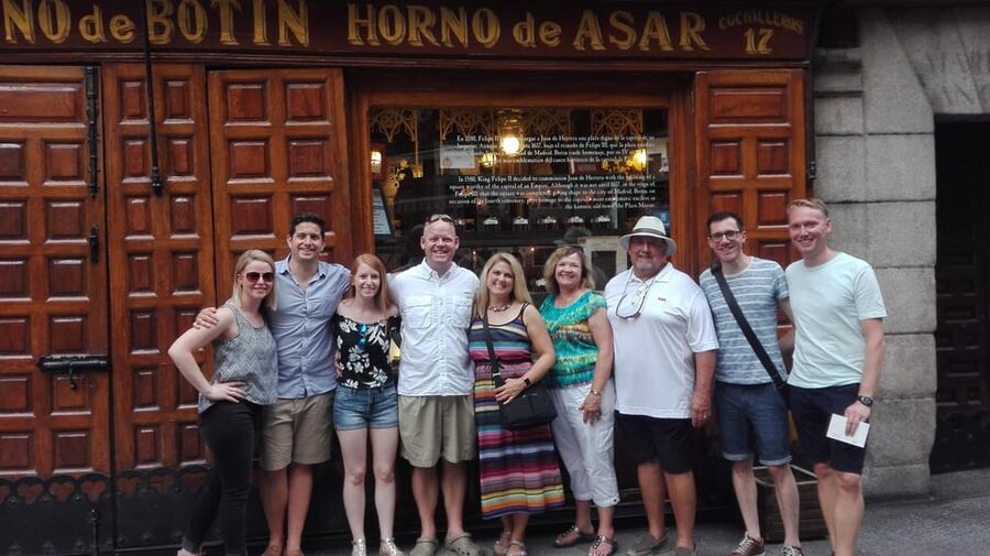 Madrid: Authentic Tapas Evening Tour with a side of History - Plaza Isabel II: The Simple Start That Gets You Moving Fast